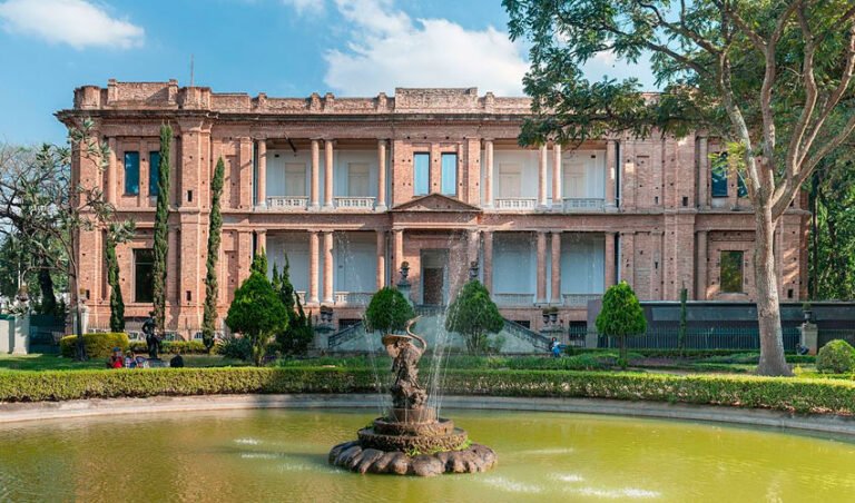 Passeio escolar para Pinacoteca de São Paulo