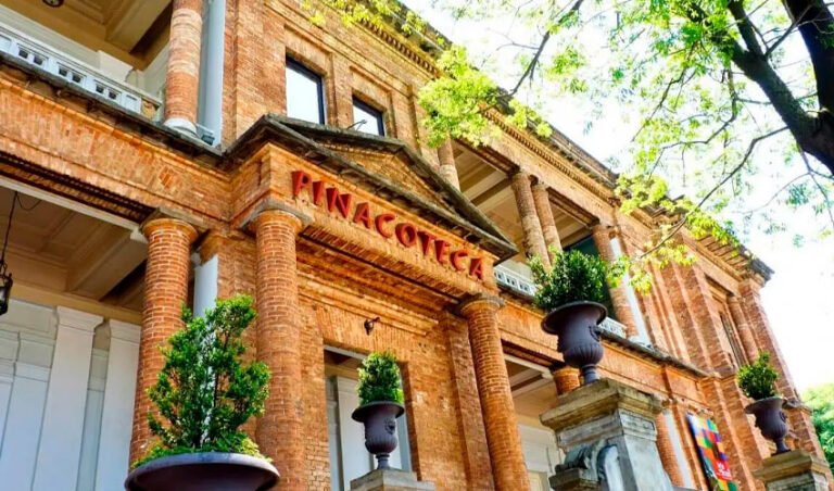 Passeio escolar para Pinacoteca de São Paulo